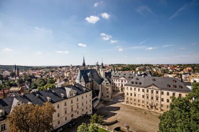 Blick auf das Residenzschloss mit Altenburg im Hintergrund