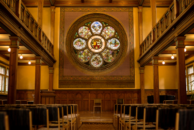 Die Aula der Volkshochschule Altenburg