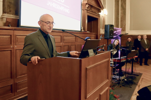 Landrat Uwe Melzer lässt das Jahr 2023 Revue passieren und blickt auf neue Herausforderungen.