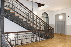 Das denkmalgeschützte Treppenhaus.
